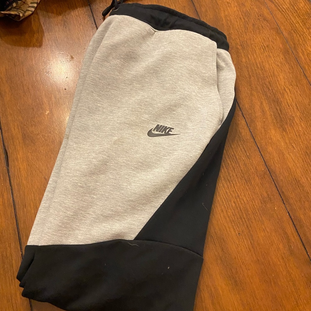Nike Tech